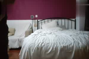 探花约炮！ 短发学生妹,深喉翘臀舔屌 后入爆插大骚逼  背景图片