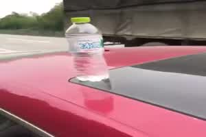 高速公路上刺激  背景图片