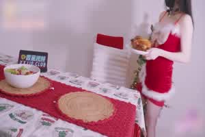 香蕉视频 圣诞节大餐先吃我的奶  背景图片