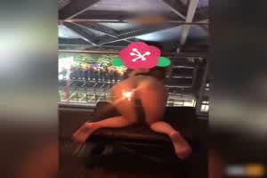 门事件 会发光的萤火虫都是母的你知道吗  背景图片