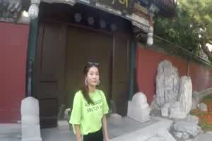北京美女模特与大屌男友穿黑丝情趣内衣客厅卫生间做爱  背景图片