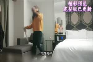 约操温婉可人极品车模，花式啪啪打桩机连操‘啊操死我了’对白精彩，拔套输出，干的妹妹哇哇大哭！  背景图片