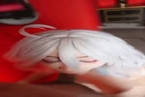 COS小妹吃的好认真 被插入脸好无辜  背景图片