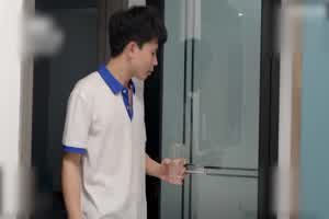 星空 色欲狂潮 逐渐沦为继母的泄欲工具-肖云  背景图片