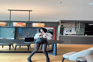 黑丝御姐风写真拍摄  背景图片