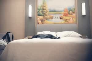 91探花约操超正餐厅女服务生  背景图片