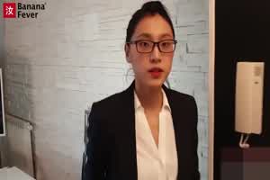 清纯白领工作面试勾引面试官后直接赶上了，太乱！- 汝工作室  背景图片