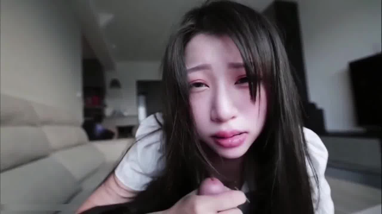  自购推特高颜值女神-ol制服家教英语老师，上课时候学生下面那么翘，只能帮他发泄完在继续教课了 的剧照2