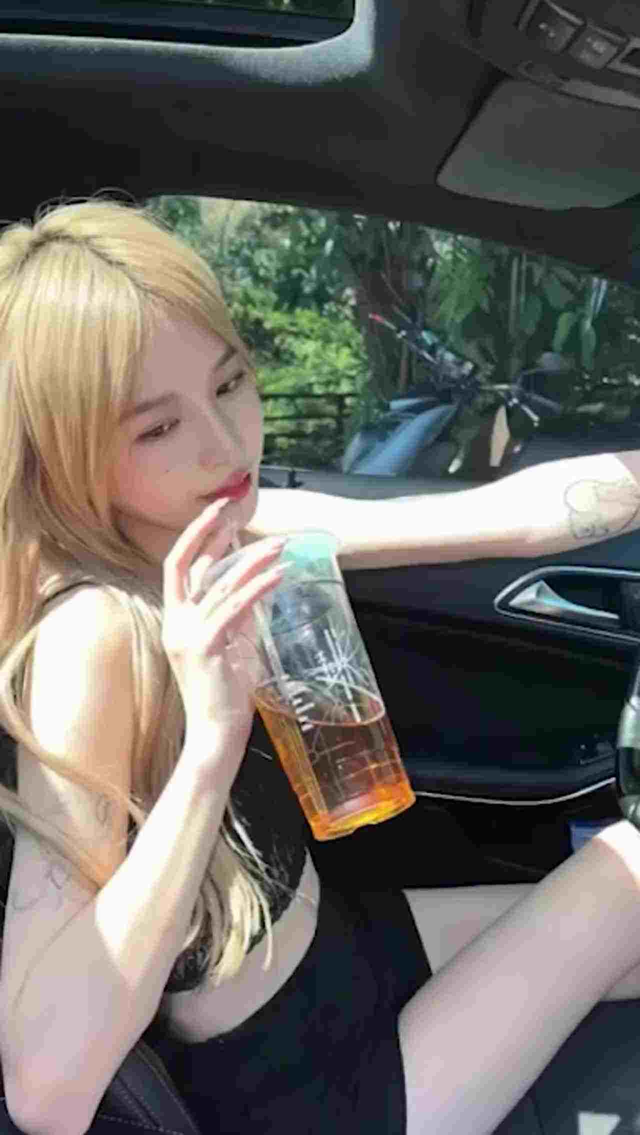  网红Hunny被前男友出卖床片曝光 的剧照9