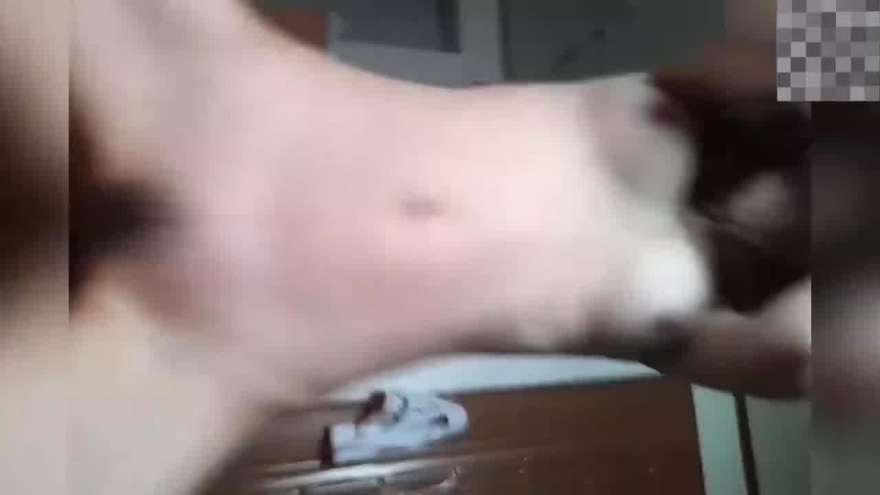  母子乱伦  国内真实母子乱伦四个月自拍泄露对白刺激附聊天记录 的剧照10