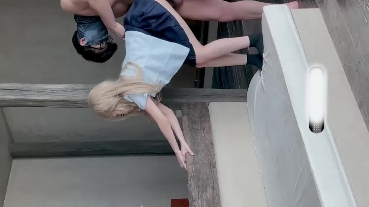  操瘫虚脱小身材萝莉母狗，踩头掐喉不当人爆操 的剧照7