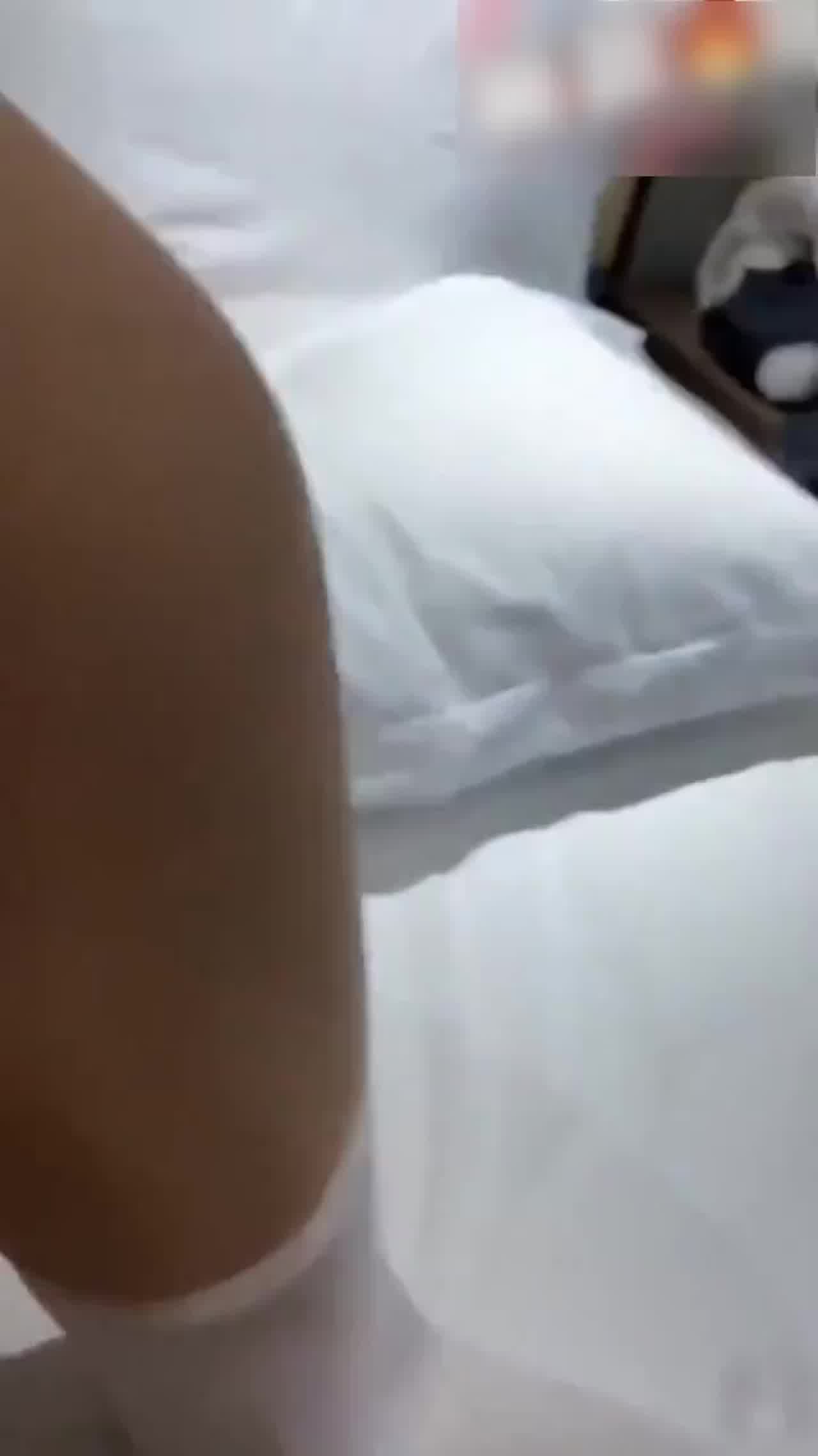  【禁忌乱伦】套路高一妹妹上床 坐标南宁外国语学校 的剧照6