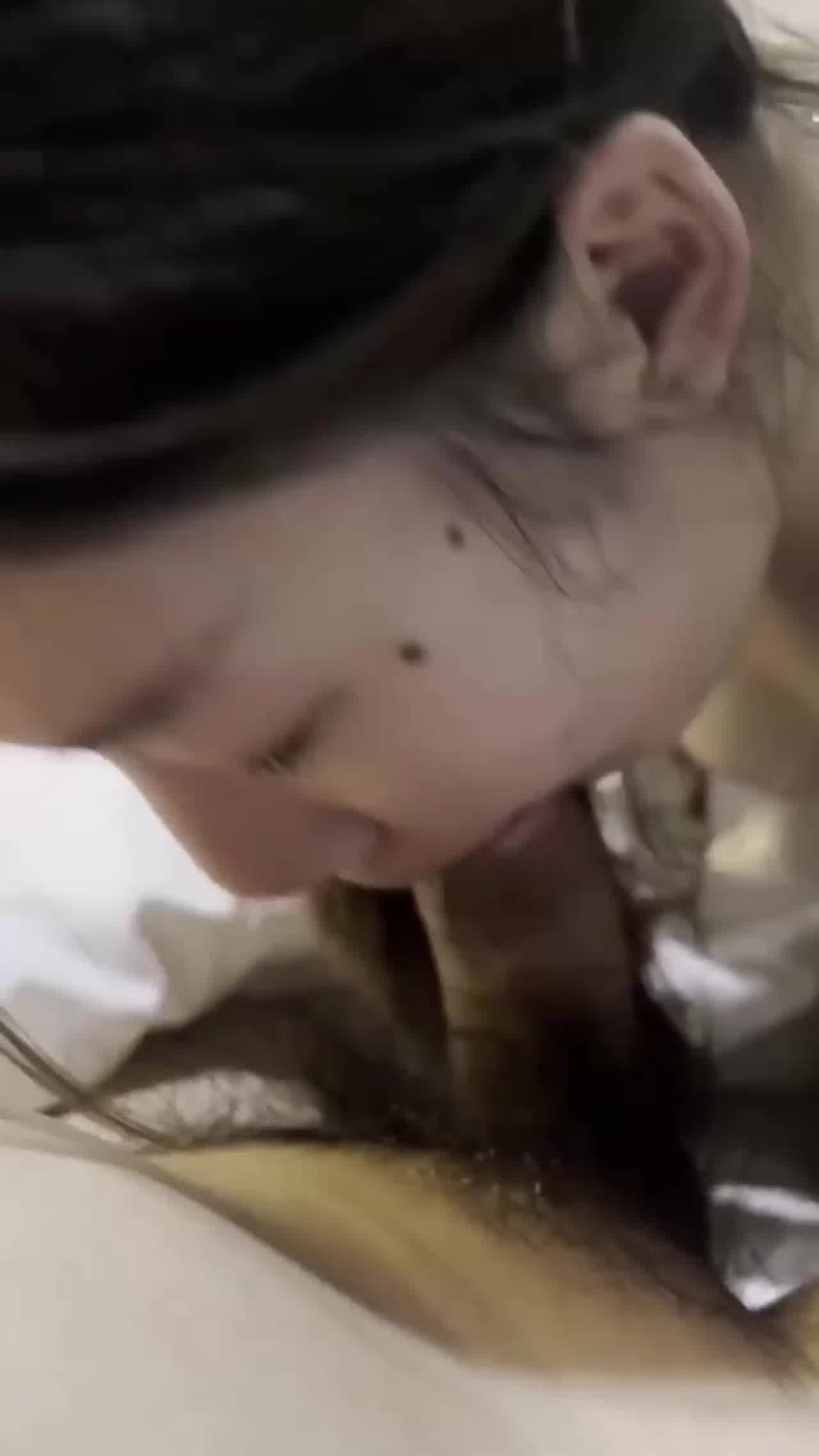  很反差的一个学生妹玩的很开放，内射肛交口爆都玩过，后来因为勾搭她闺蜜被她发现分手 的剧照6