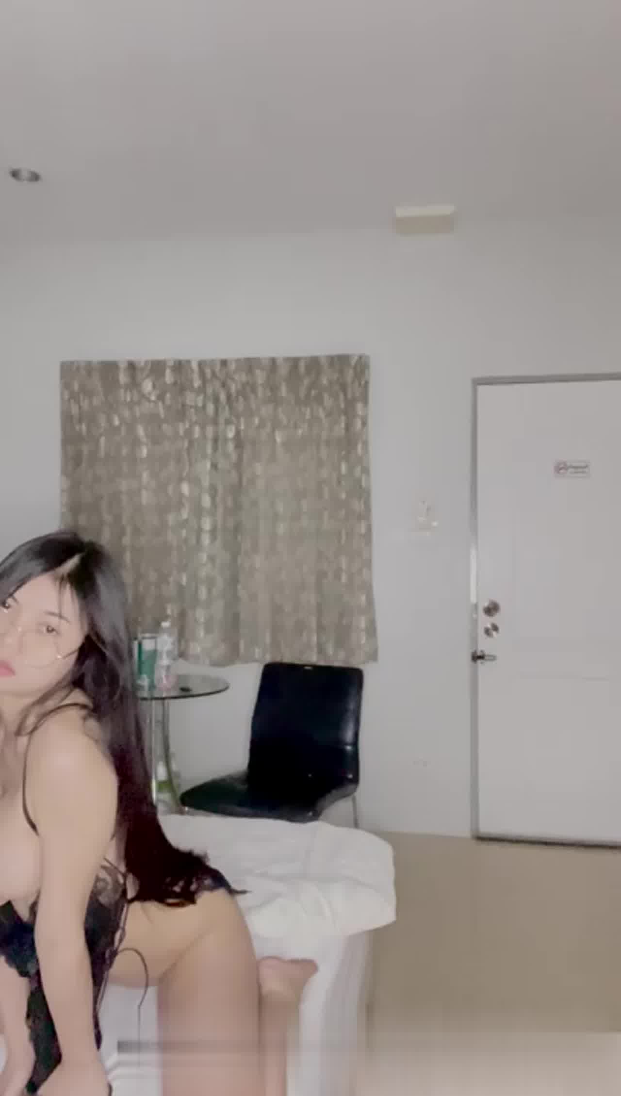  amam7078-性感睡衣扭臀诱惑 的剧照4