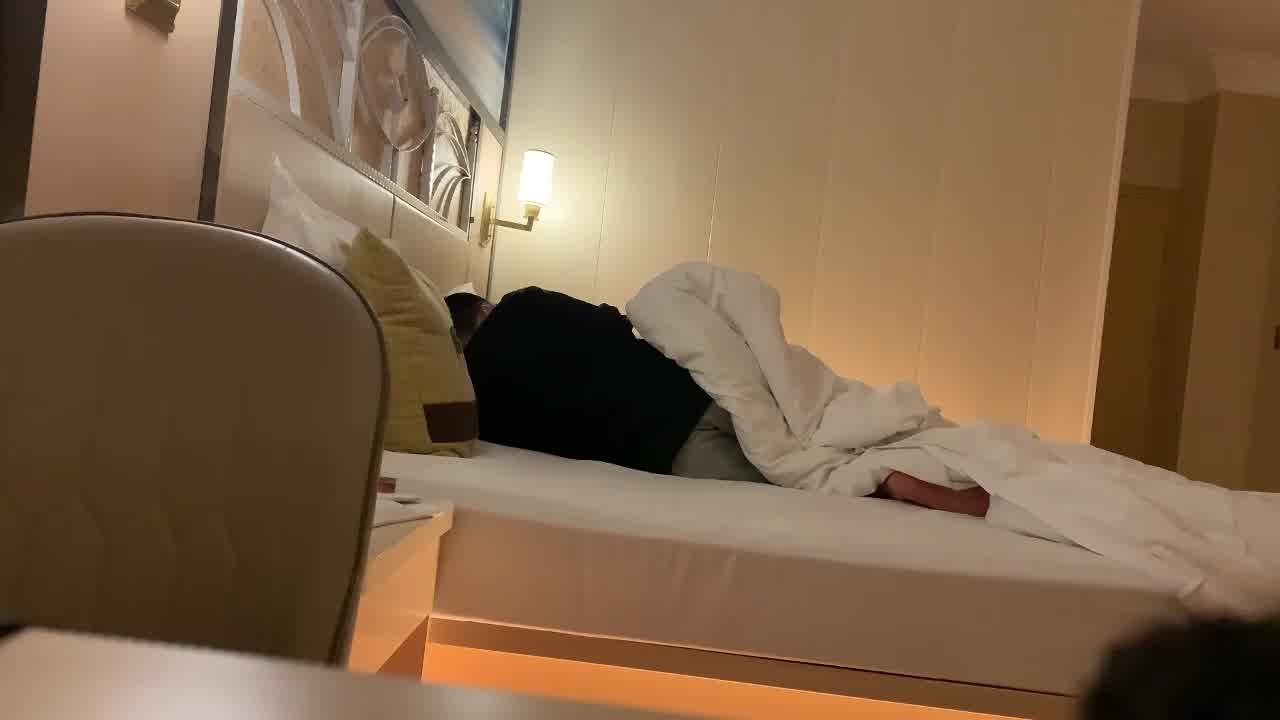  自购推特约炮大神-我操，你他妈时候把裤子脱了啊？真实强推黄头发的妹妹，各种姿势超暴力的插入 的剧照6