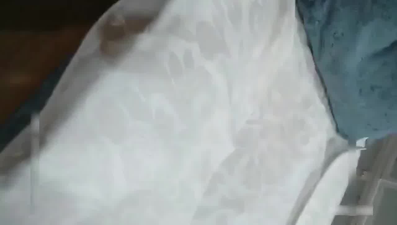  粉丝观众强烈要求：再次约炮23岁极品粉穴养生美容院老板娘，出大价钱让她穿着学生制服无套内射！ 的剧照8