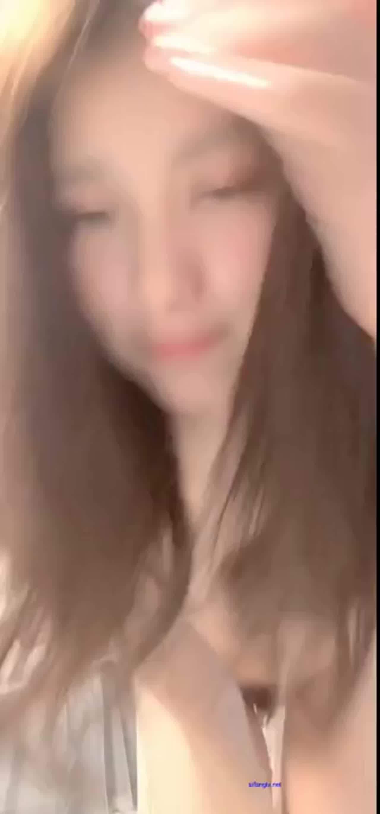  知名主播【王佳静】劲歌热舞视频 的剧照8